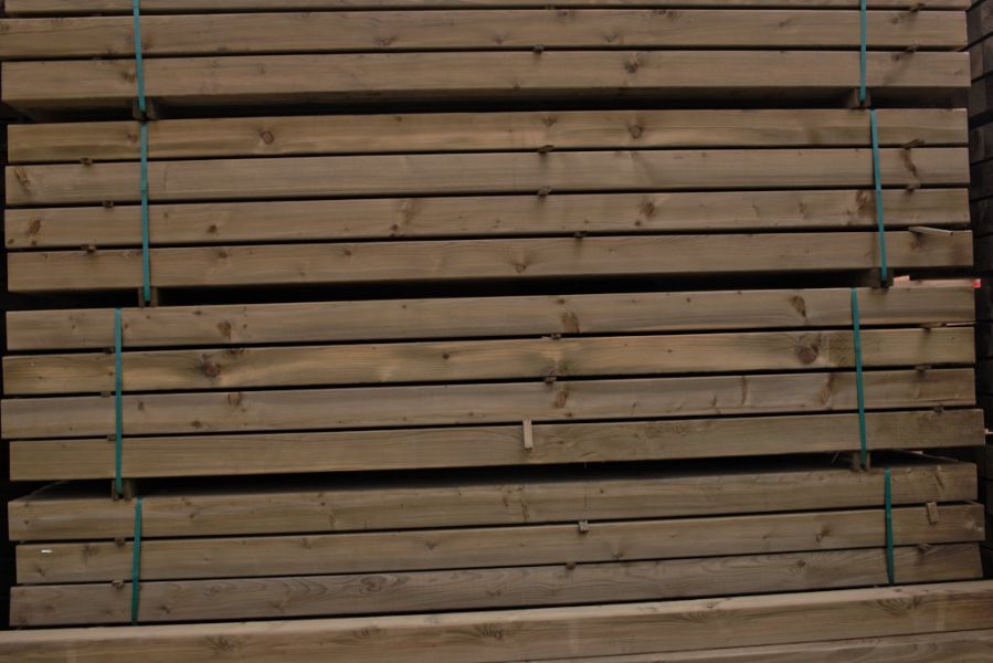 Vierkante palen in geimpregneerd naaldhout lengte 270 cm dikte 7 cm
